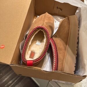 Brand new UGG slippers!